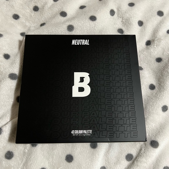 beauty bay Other - Beauty bay 42 pan neutral palette